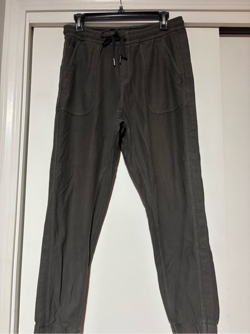 Women’s Athleta Jogger Pants - Gray Elastic Waist Drawstring